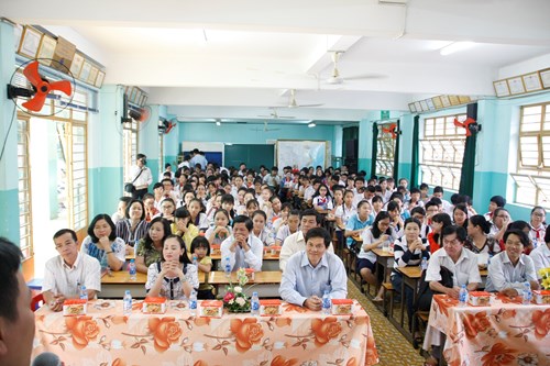 Họp mặt đội tuyển học sinh giỏi 9 thcs - cấp thành phố năm học 2015 - 2016